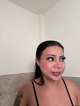 Snapshot of Megan_Ivy chatting on May 21, 11:07 am Megan Ivy online show from May 21, 11:07 am