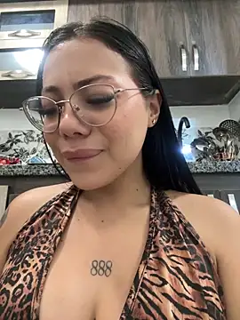 Snapshot of Megan_Ivy chatting on April 25, 1:41 pm Megan Ivy online show from April 25, 1:41 pm