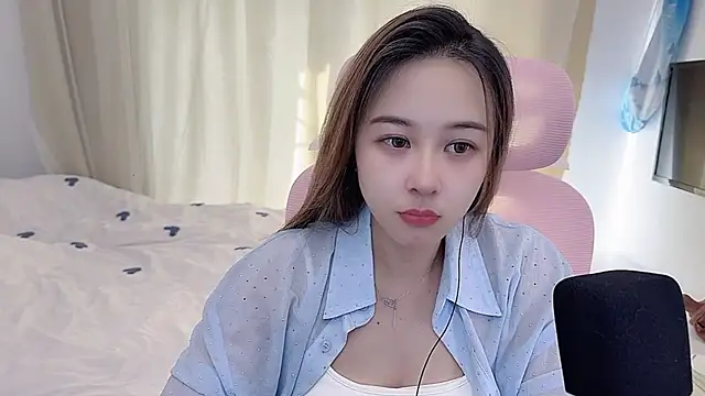 TTtia  online show from December 16, 1:32 am