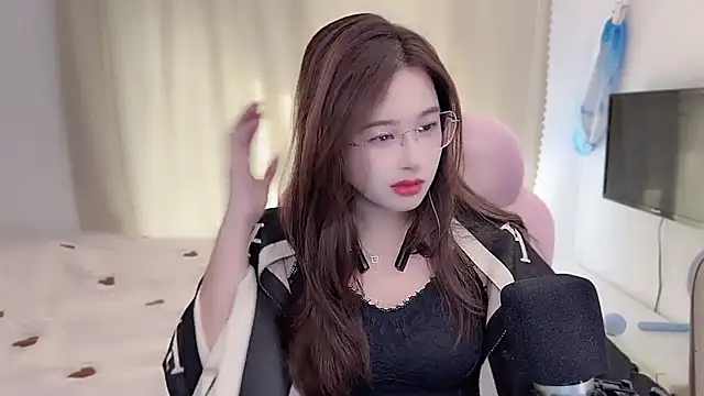 TTtia  online show from January 6, 1:31 am