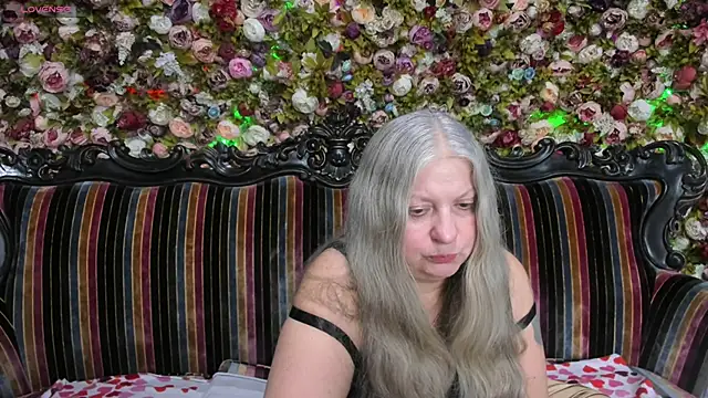 mariabelladonna online show from December 5, 8:35 am