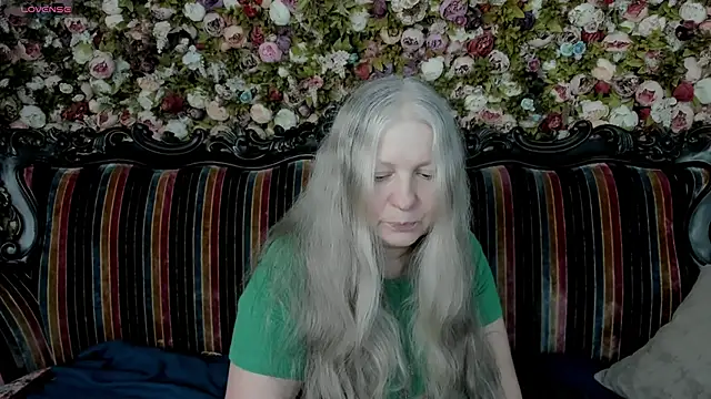 mariabelladonna online show from April 3, 9:43 pm