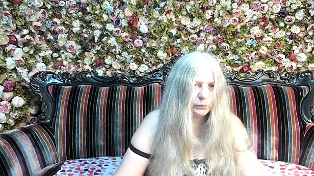 mariabelladonna online show from November 28, 10:10 pm