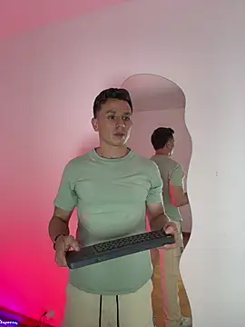 AndrewFalcon  online show from November 20, 7:36 pm