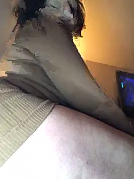 AndreaSFanSTo online show from February 8, 10:18 pm