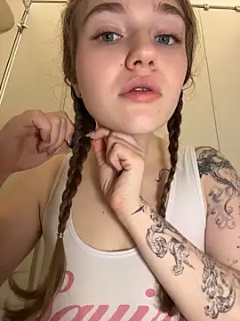 Snapshot of RussianWoman chatting on June 14, 2:19 am RussianWoman online show from June 14, 2:19 am