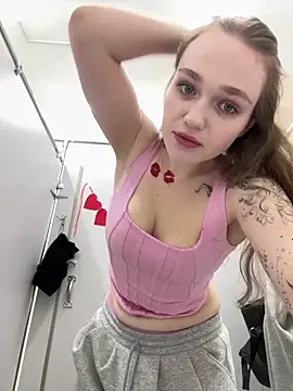 Snapshot of RussianWoman chatting on February 14, 3:29 am RussianWoman online show from February 14, 3:29 am