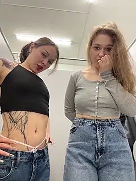 Snapshot of RussianWoman chatting on March 1, 3:39 am RussianWoman online show from March 1, 3:39 am