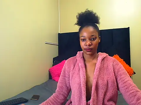 LisaBluexxx1 online show from April 9, 1:40 am