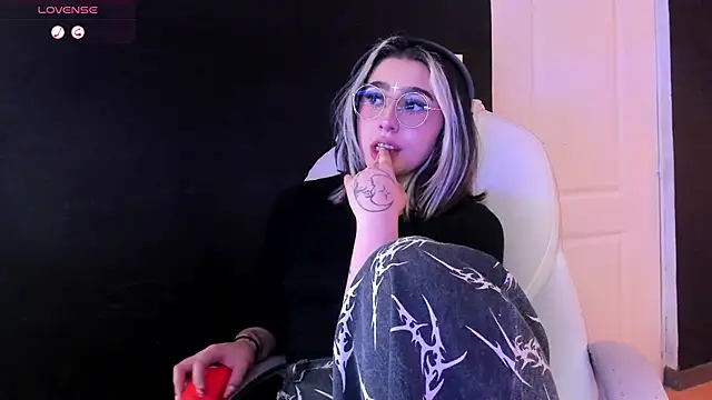 GabyRose9 online show from March 27, 9:38 pm