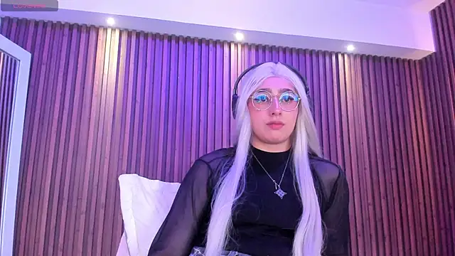 Snapshot of GabyRose9 chatting on May 19, 1:56 am GabyRose9 online show from May 19, 1:56 am