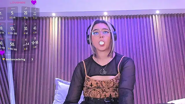 Snapshot of GabyRose9 chatting on July 1, 7:47 pm GabyRose9 online show from July 1, 7:47 pm
