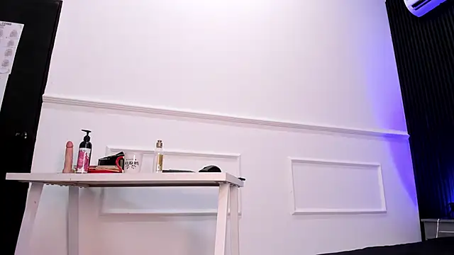 Sienarosewood online show from February 10, 3:49 am