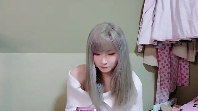 Snapshot of miyu0003 chatting on May 5, 1:03 pm miyu0003 online show from May 5, 1:03 pm