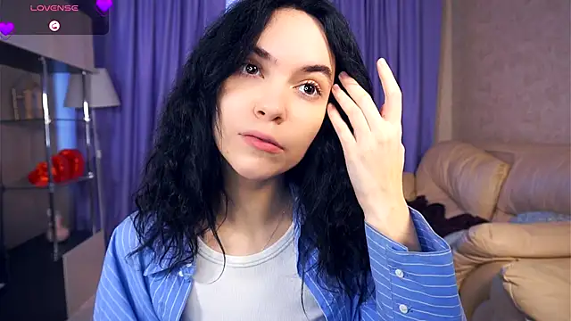 LorrieWilcinski online show from November 23, 7:51 am