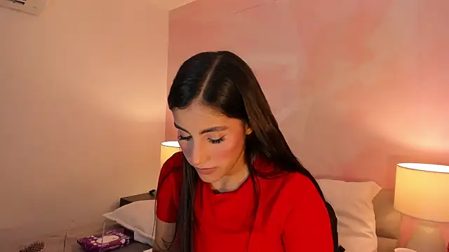 Snapshot of IsabelaStefano chatting on June 6, 3:23 am IsabelaStefano online show from June 6, 3:23 am