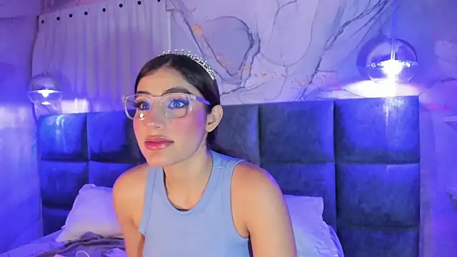 IsabelaStefano online show from April 13, 3:10 am