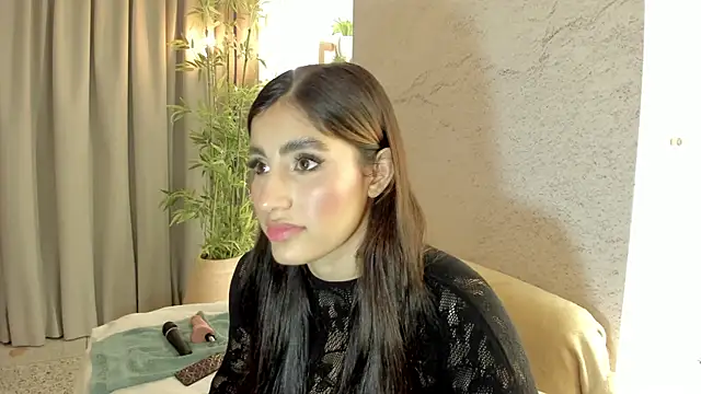 IsabelaStefano online show from May 2, 3:45 am