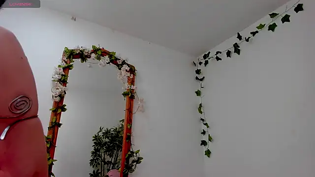 MarieTaylor  online show from April 4, 6:25 pm