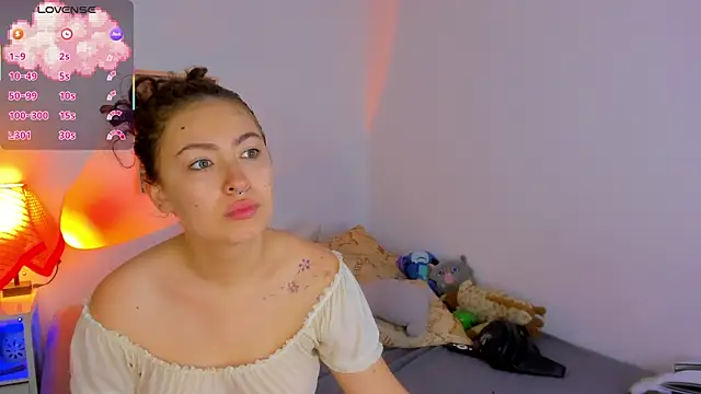 Snapshot of MarieTaylor_ chatting on May 9, 7:39 pm MarieTaylor online show from May 9, 7:39 pm