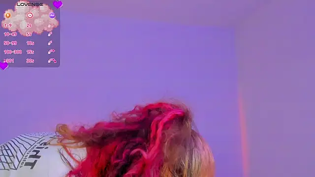 Snapshot of MarieTaylor_ chatting on June 12, 8:17 pm MarieTaylor online show from June 12, 8:17 pm