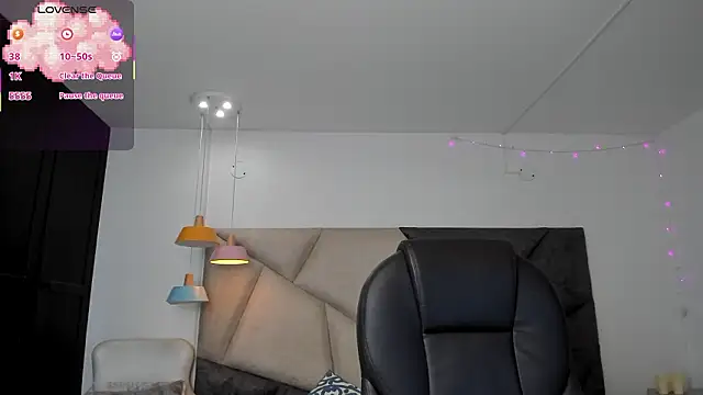 MarieTaylor  online show from March 19, 12:10 am