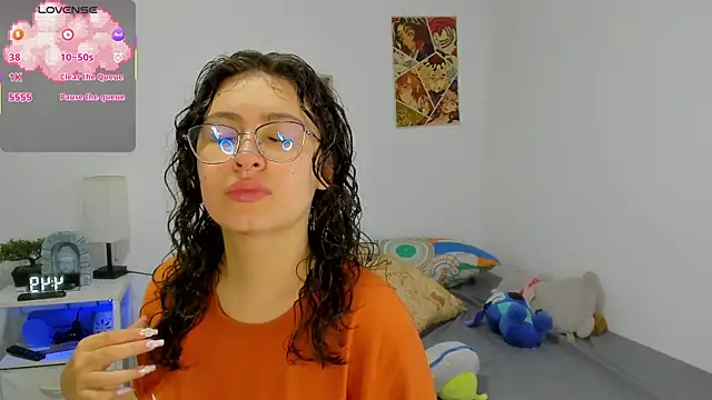 Snapshot of MarieTaylor_ chatting on May 3, 9:51 pm MarieTaylor online show from May 3, 9:51 pm