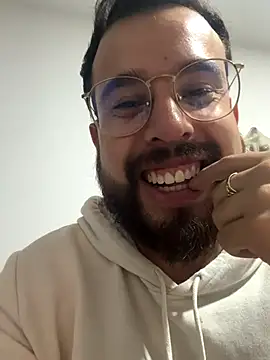 AlejoFernandez  online show from November 20, 2:23 am