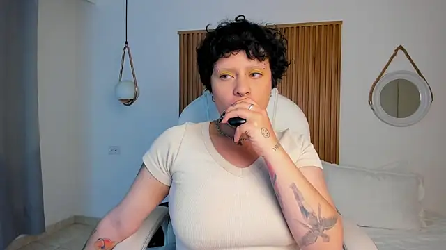 Alaska deluxe online show from March 9, 1:53 am