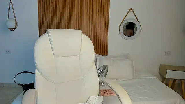 Alaska deluxe online show from March 22, 11:28 pm