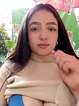 Juanita Rojas online show from January 7, 6:35 pm