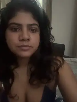 TiaBella  online show from February 23, 9:48 pm