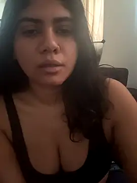 TiaBella  online show from December 19, 2:41 pm