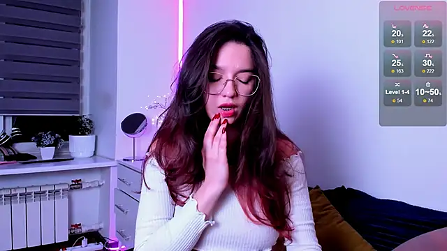 miabellee online show from November 24, 7:47 pm