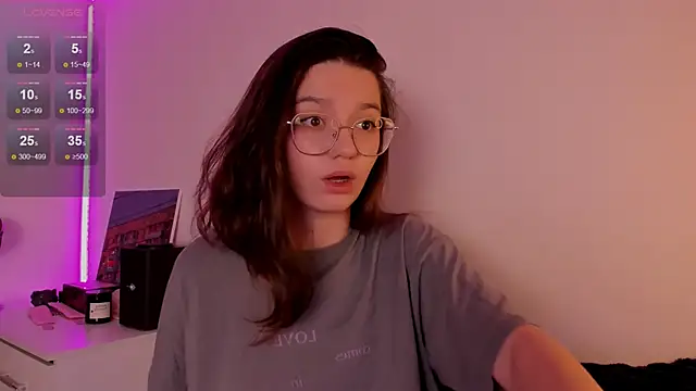 miabellee online show from November 30, 4:52 pm