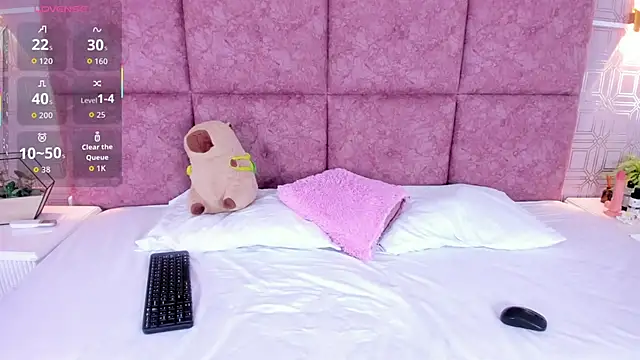 NathalieRoss1 online show from February 3, 10:26 pm