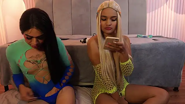 Bratz luxxxury online show from November 28, 12:44 am