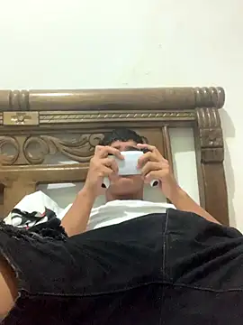 Snapshot of josuedosantos chatting on November 18, 11:59 pm josuedosantos online show from November 18, 11:59 pm