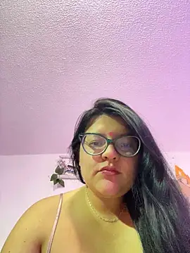 catbunnymmm online show from February 13, 8:31 pm