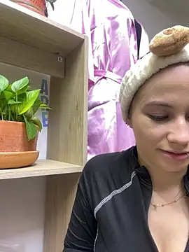 MiaWhiteBunny online show from April 17, 8:44 pm