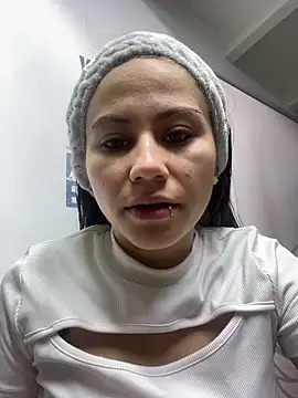 MiaWhiteBunny online show from March 28, 10:33 pm