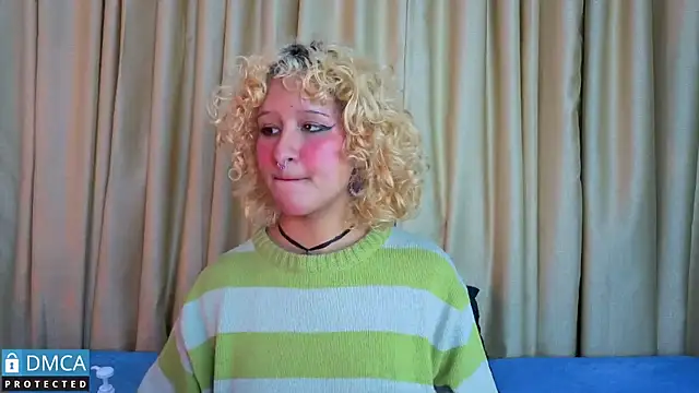 Snapshot of ahsly_Zam chatting on February 20, 6:26 am ahsly Zam online show from February 20, 6:26 am