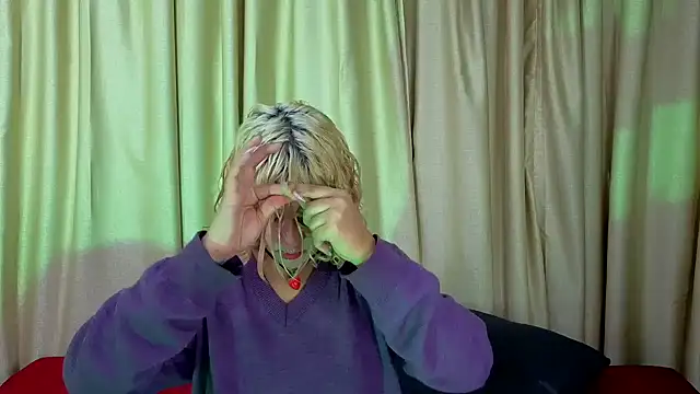 Snapshot of ahsly_Zam chatting on January 9, 3:13 am ahsly Zam online show from January 9, 3:13 am