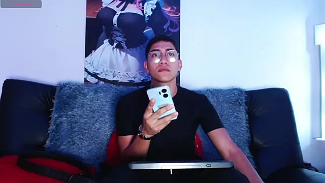 ATLASVANDRAKE online show from November 20, 8:20 pm