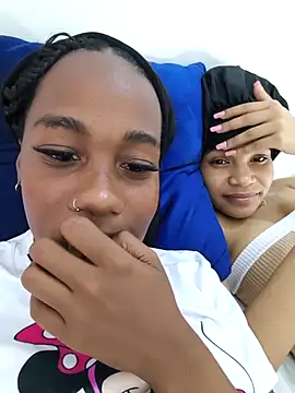 Snapshot of Onix_couple chatting on February 23, 7:09 am Onix couple online show from February 23, 7:09 am