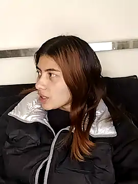 Emmyxxx online show from January 17, 5:11 am