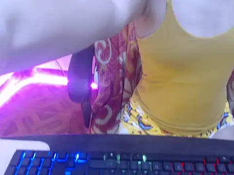 HotAsian Yazzi69 online show from March 18, 3:57 pm