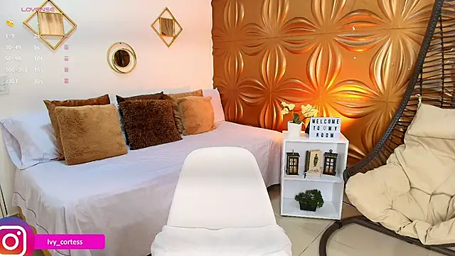 Ivycortes online show from December 19, 9:06 pm