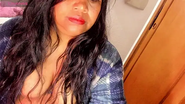 Snapshot of ebonycamelia chatting on July 9, 10:59 am ebonycamelia online show from July 9, 10:59 am