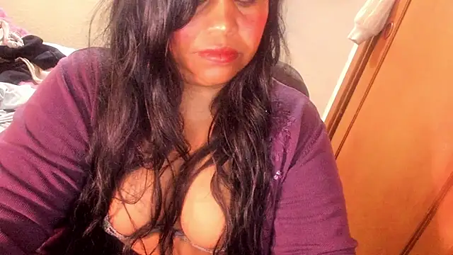 Snapshot of ebonycamelia chatting on June 12, 7:00 pm ebonycamelia online show from June 12, 7:00 pm